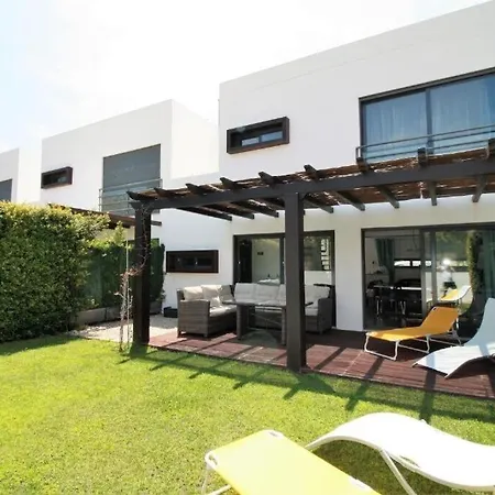 Townhouse 3 Bedroom Townhouse Olhos De Agua Communal Pool At03 Olhos de Agua (Albufeira)