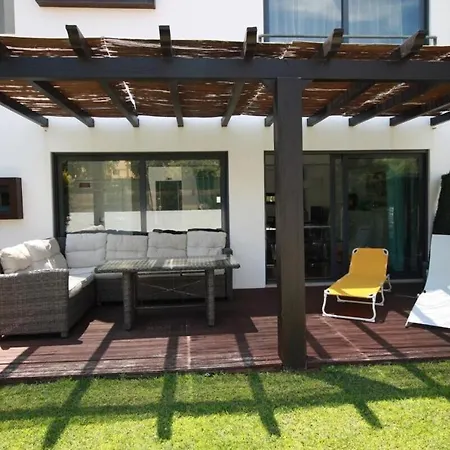 Townhouse 3 Bedroom Townhouse Olhos De Agua Communal Pool At03 Apartment *