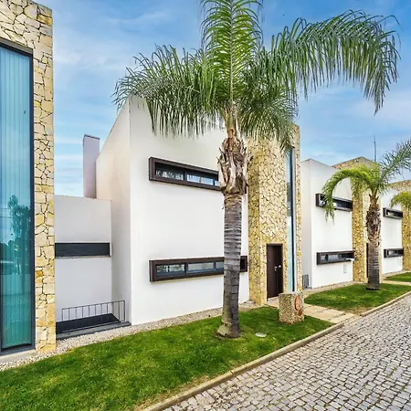 Townhouse 3 Bedroom Townhouse Olhos De Agua Communal Pool At03 Apartment Olhos de Agua (Albufeira)